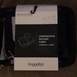 Baggallini compression packing cubes